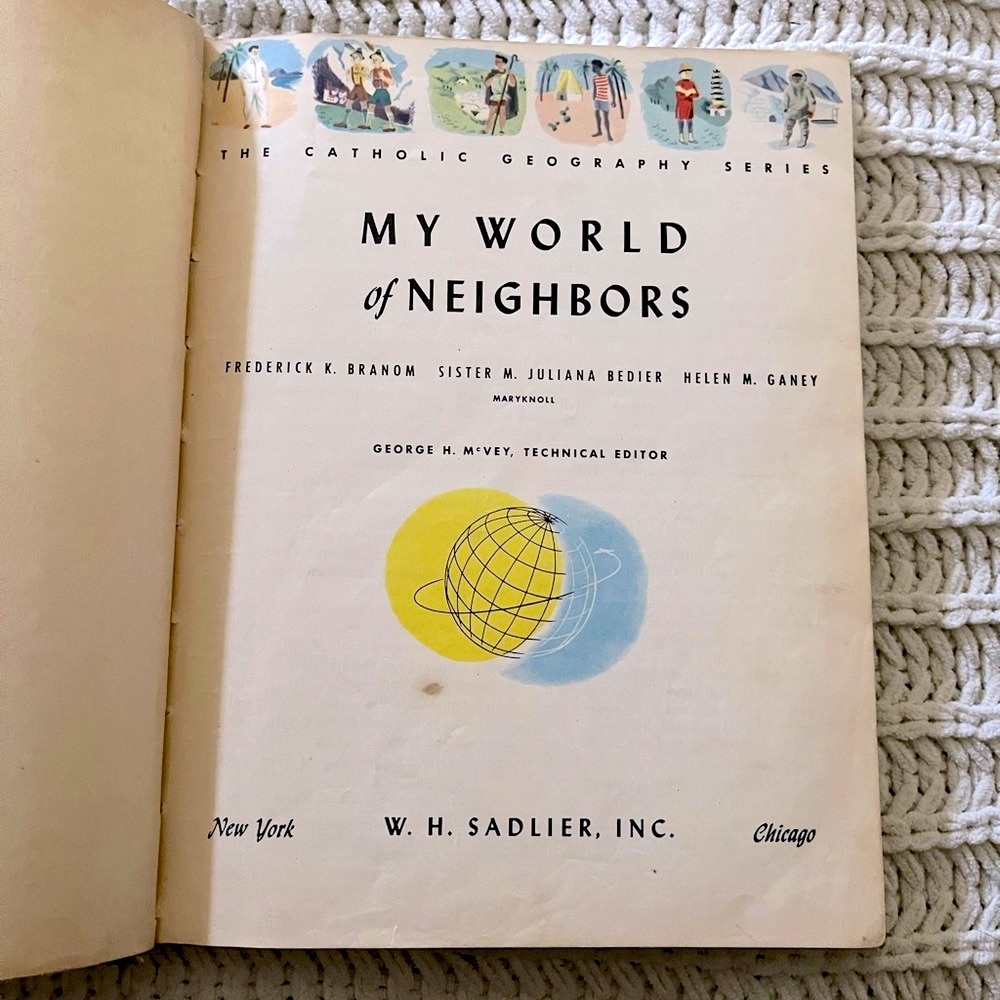 🌎Vintage My World of Neighbors Catholic Children Picture Hardback Cloth Book🌎 - Picture 8 of 16
